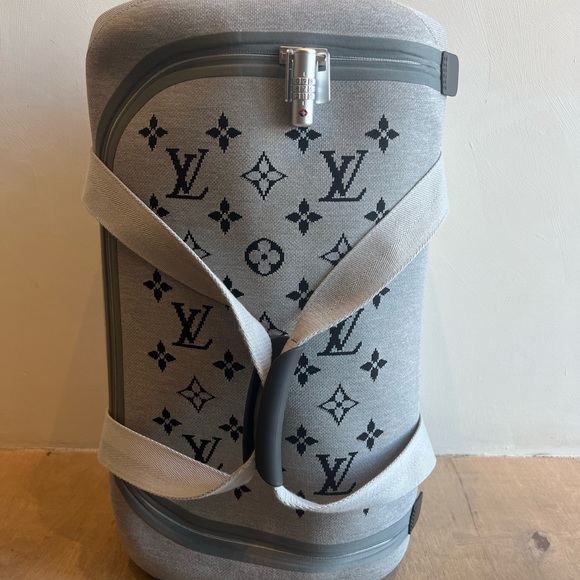 COPY - Louis Vuitton Horizon Soft Duffle 55 - Picture 1 of 9